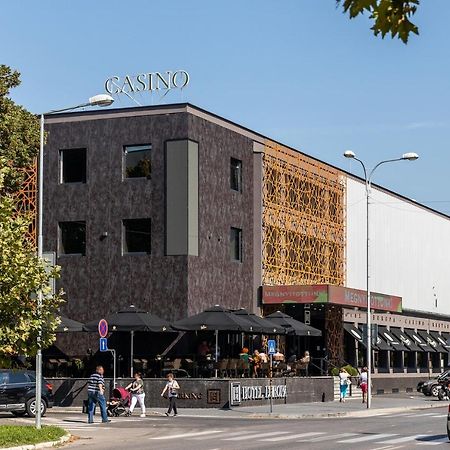 Apartmán Lara Komárno Exteriér fotografie